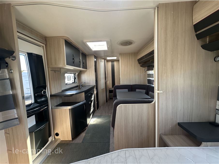 Hobby De Luxe Edition 545 KMF